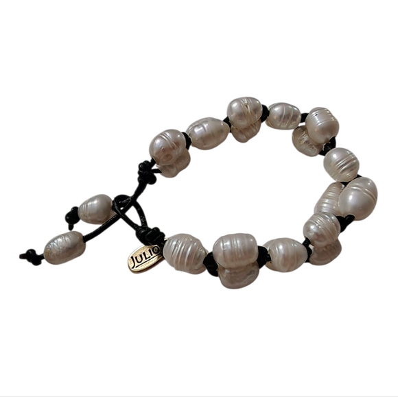 Julio Designs freshwater pearl bracelet